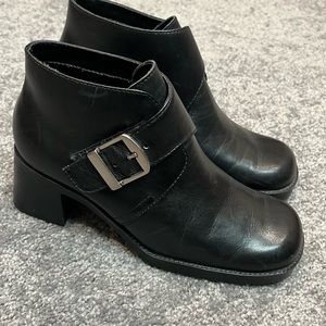 Bass Black Leather Ankle Boots